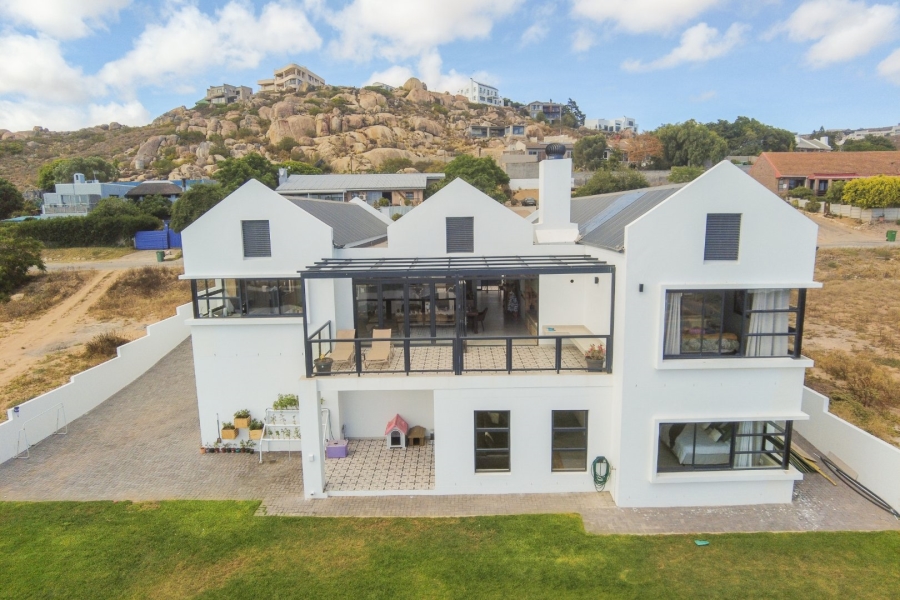 4 Bedroom Property for Sale in Da Gama Bay Western Cape